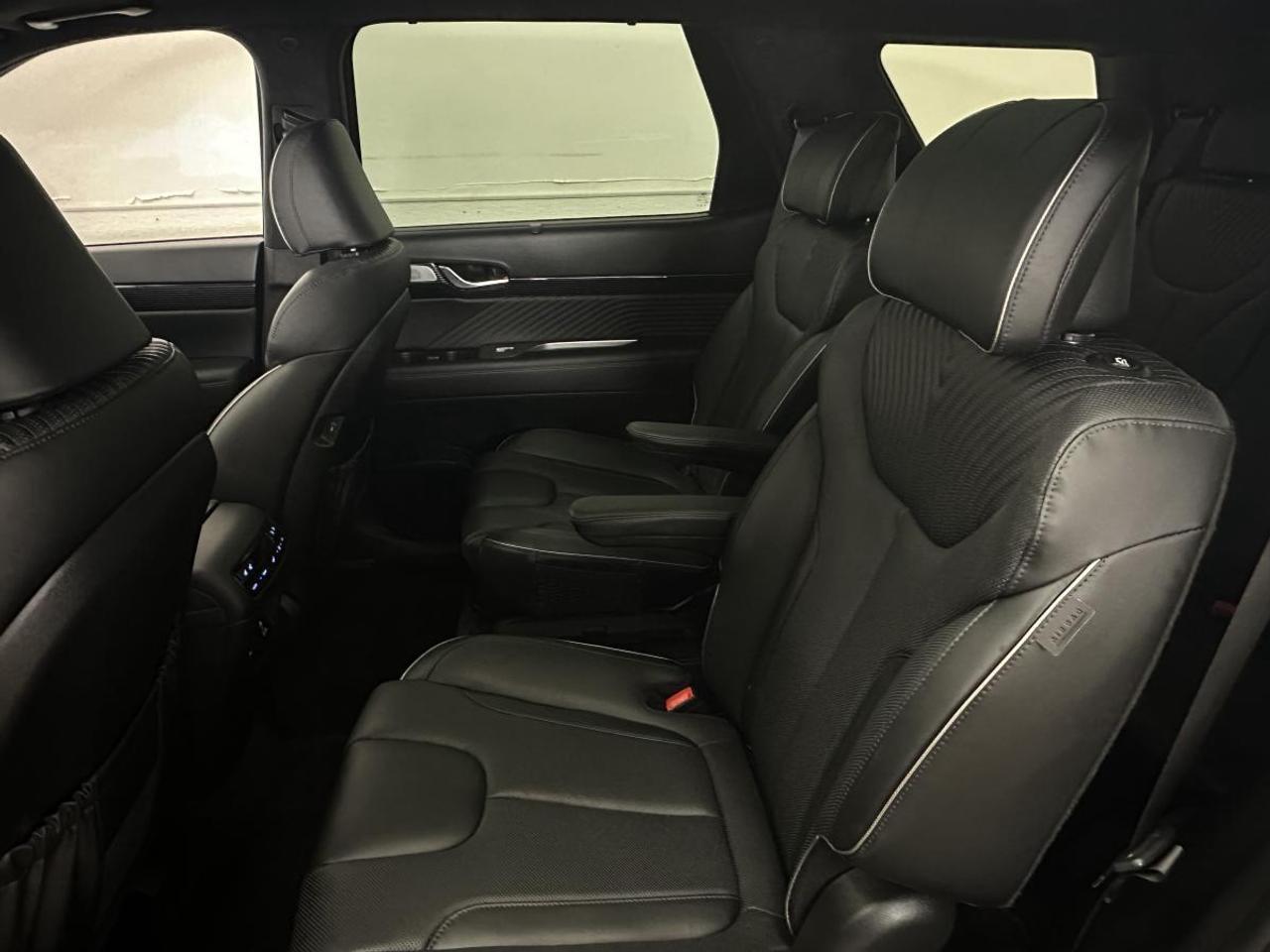 2024 Hyundai PALISADE Ultimate Calligraphy 7-Passenger AWD/PANOROOF/32KM/OFF 1 OWNER HYUNDAI LEASE! Photo