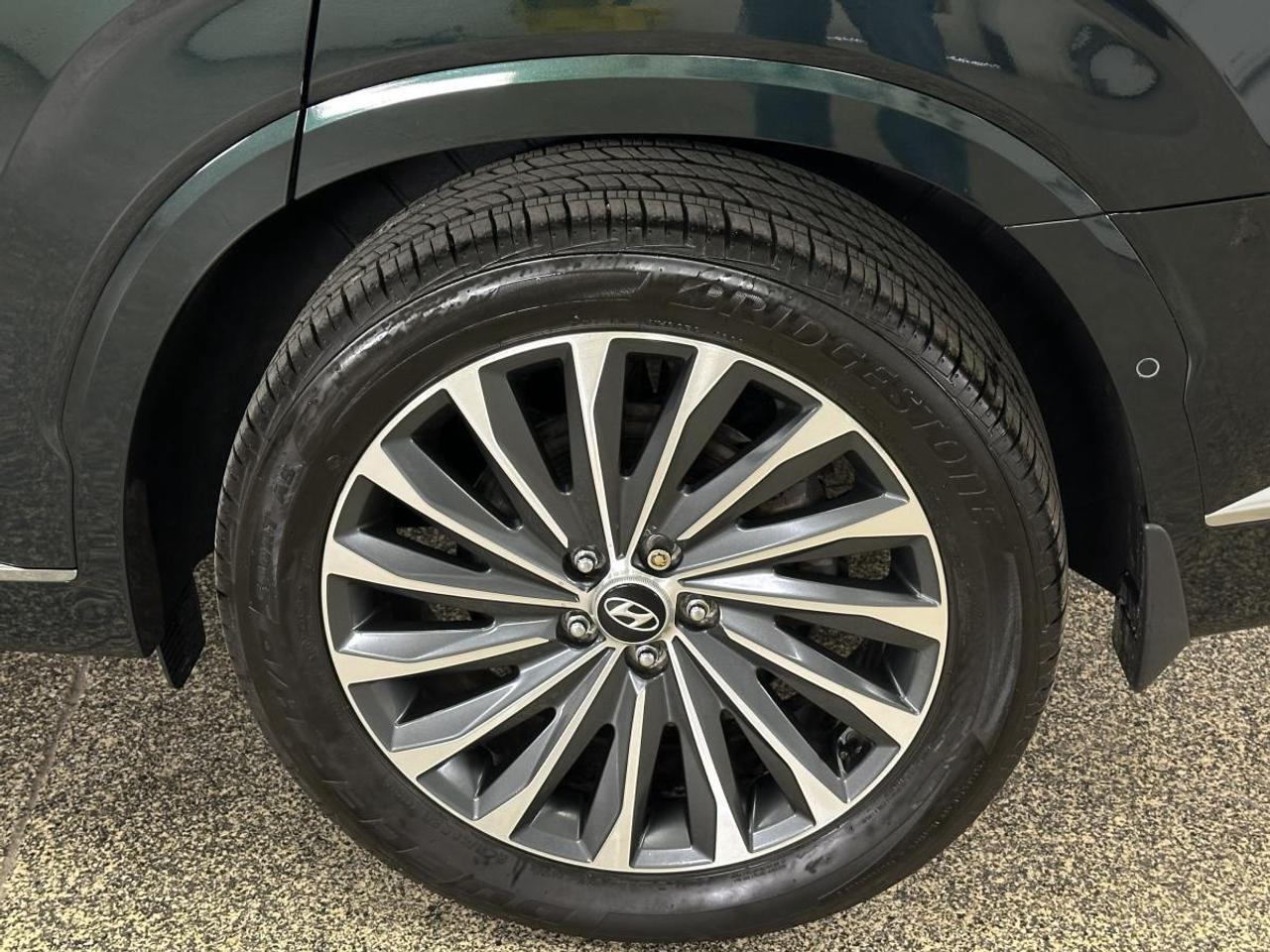 2024 Hyundai PALISADE Ultimate Calligraphy 7-Passenger AWD/PANOROOF/32KM/OFF 1 OWNER HYUNDAI LEASE! Photo