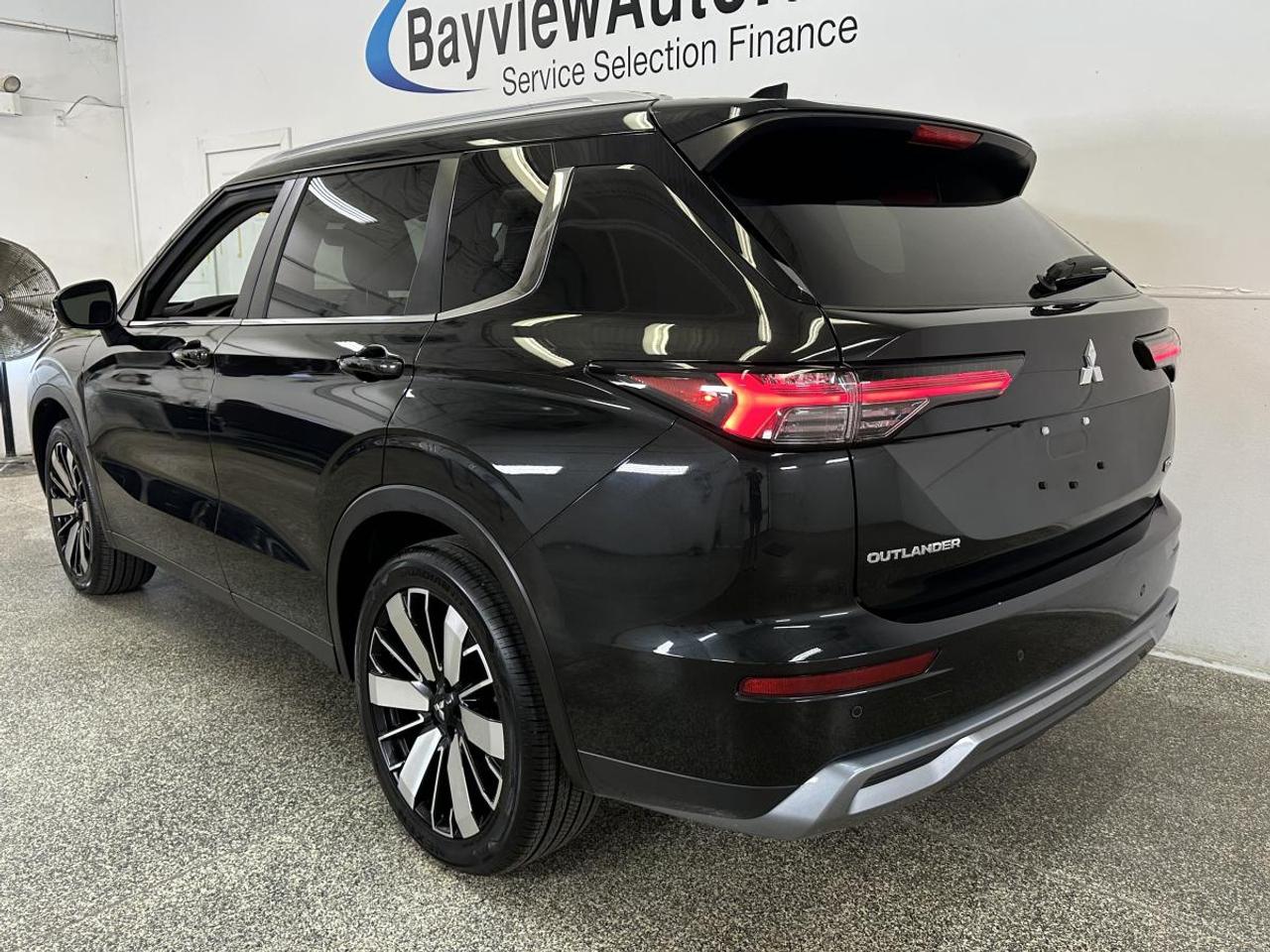 2025 Mitsubishi Outlander SEL S-AWC Photo