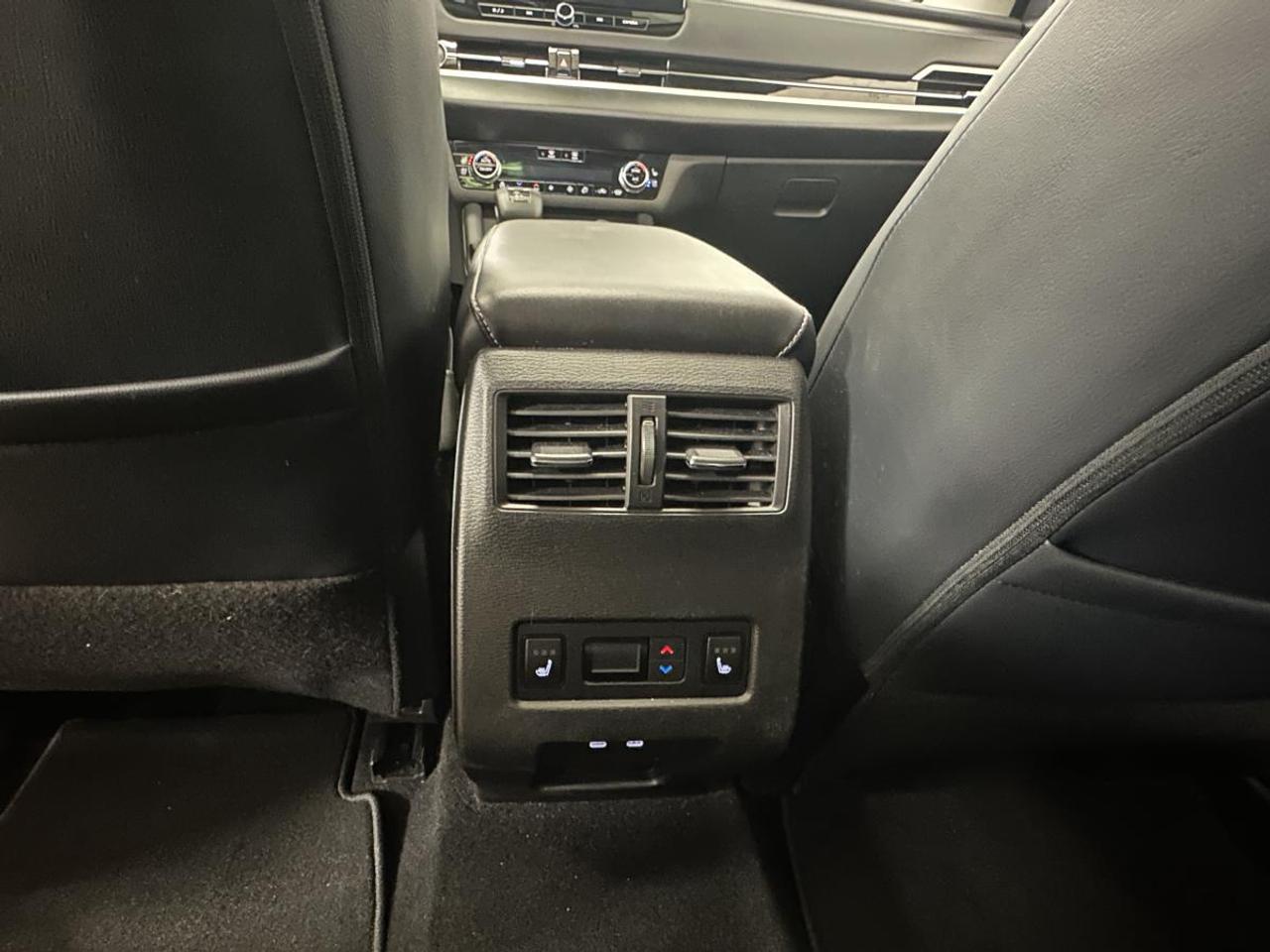 2025 Mitsubishi Outlander SEL S-AWC Photo