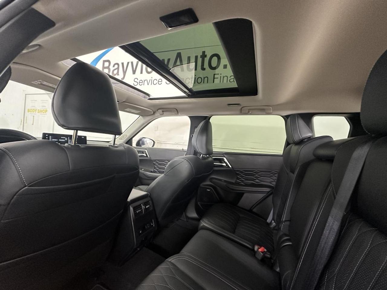 2025 Mitsubishi Outlander SEL S-AWC Photo