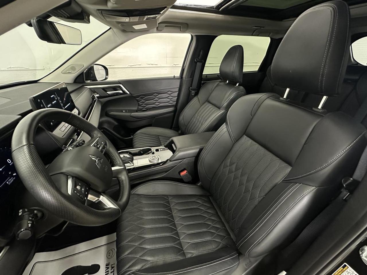 2025 Mitsubishi Outlander SEL S-AWC Photo