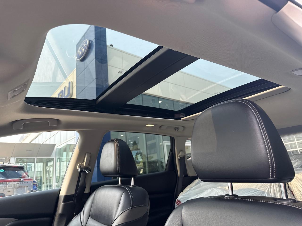 2020 Nissan Murano NO ACCIDENTS!! LOW KM'S!! WINTER TIRES!! Photo