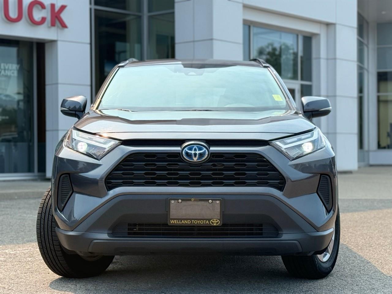 2022 Toyota RAV4 Hybrid XLE HEATED SEATS-HEATED STEERING WHEEL-SUNROOF-HYBRID-NO ACCIDENTS- Photo