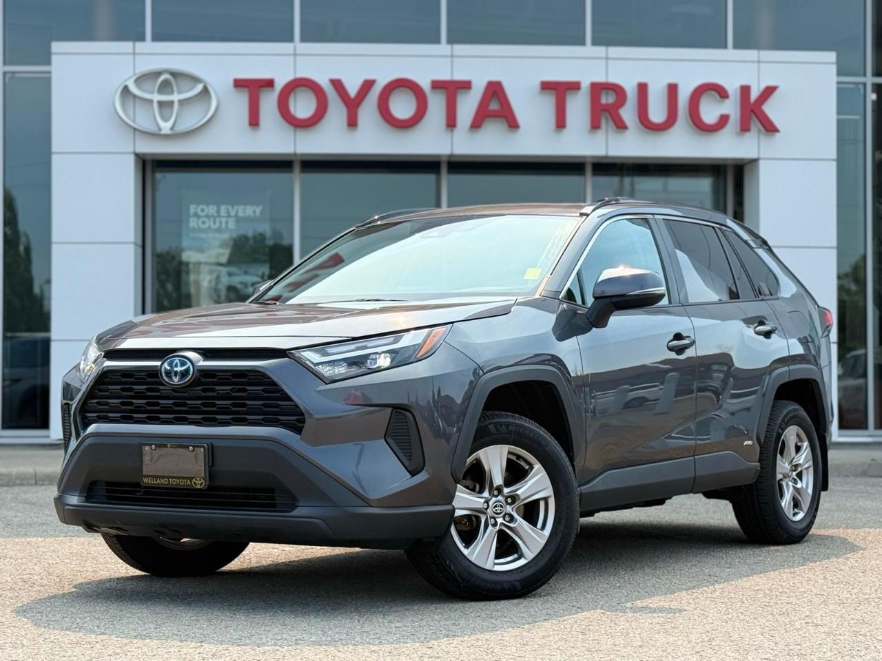 2022 Toyota RAV4 Hybrid XLE HEATED SEATS-HEATED STEERING WHEEL-SUNROOF-HYBRID-NO ACCIDENTS- Photo