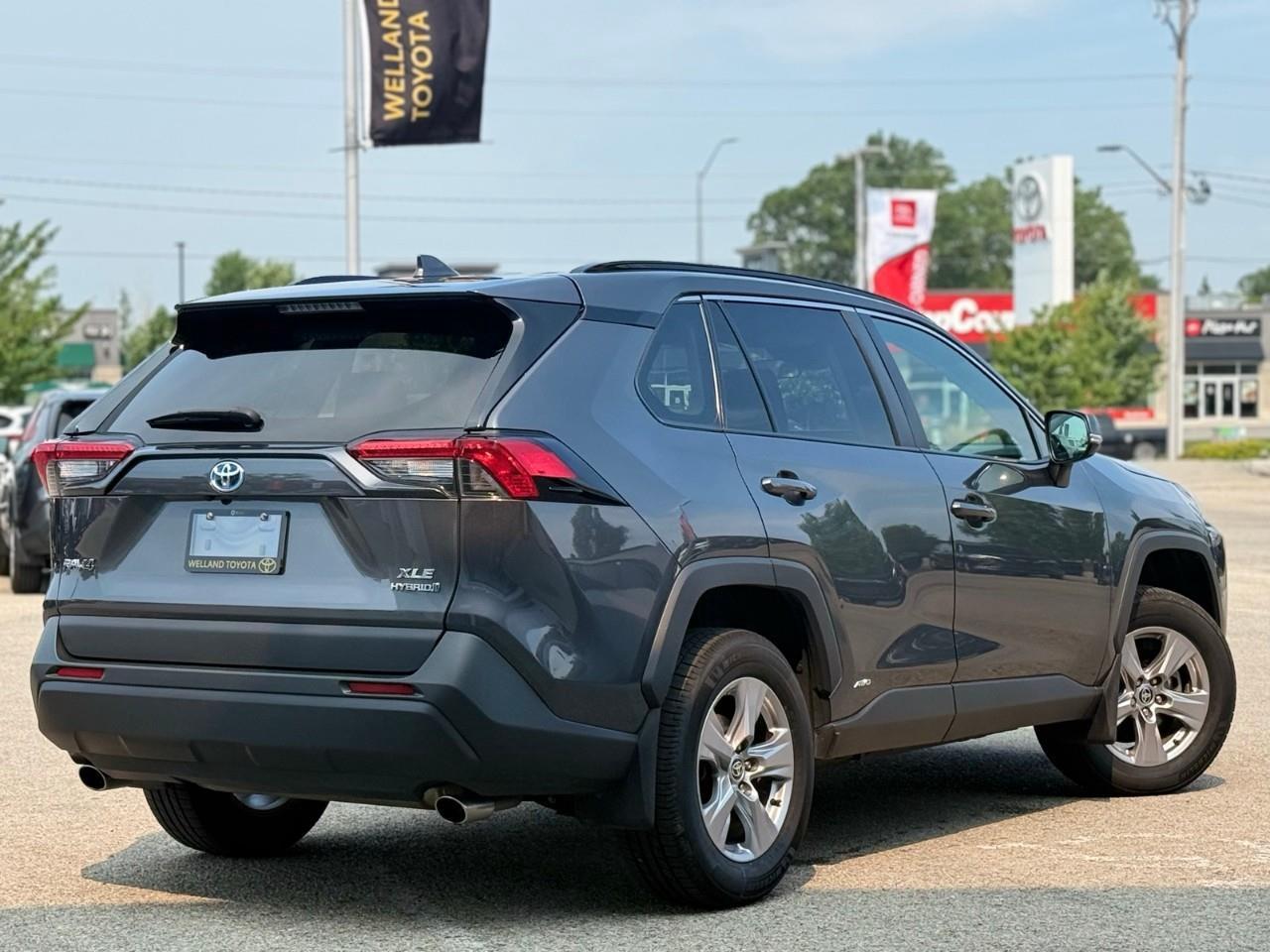 2022 Toyota RAV4 Hybrid XLE HEATED SEATS-HEATED STEERING WHEEL-SUNROOF-HYBRID-NO ACCIDENTS- Photo
