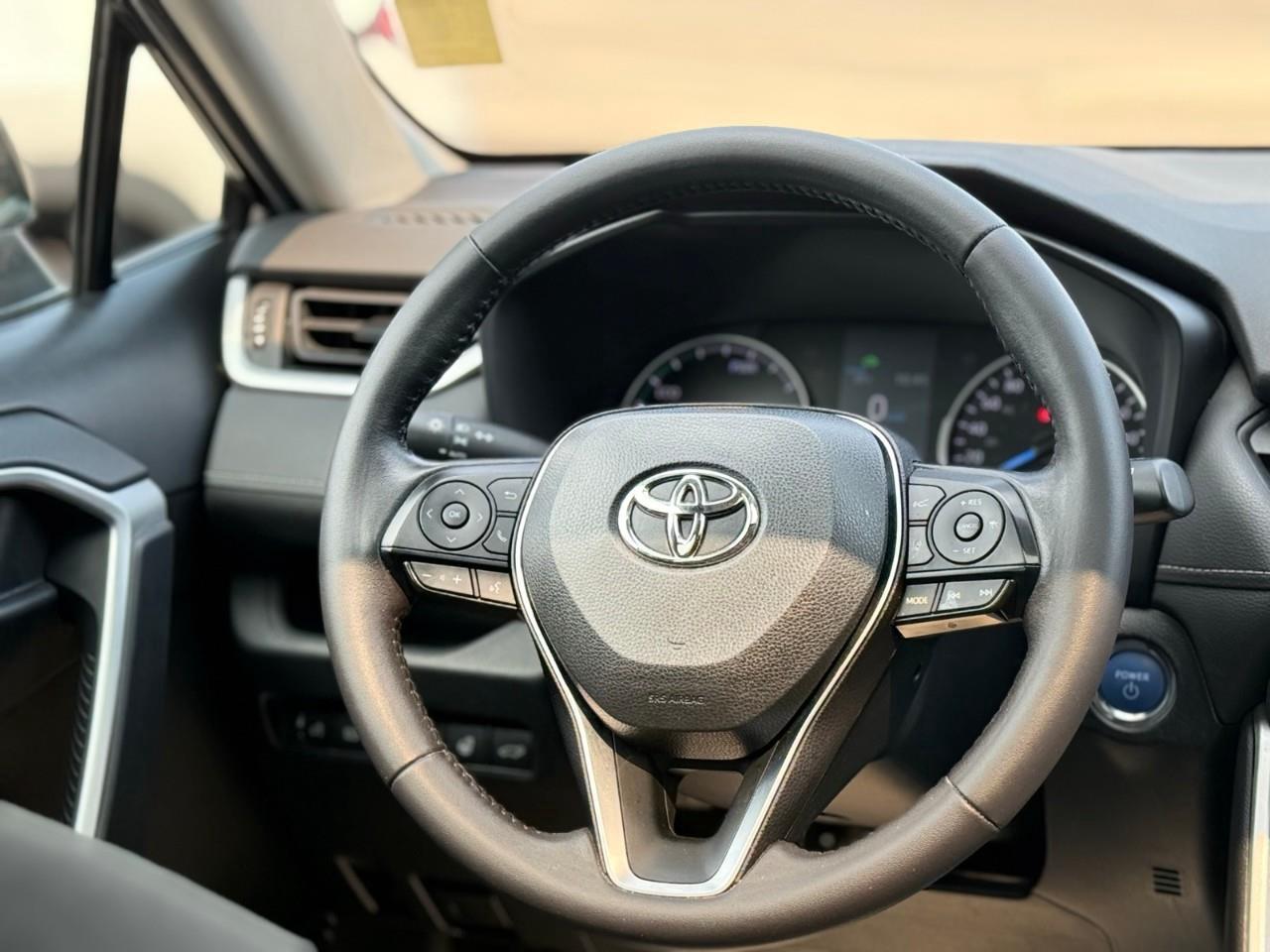 2022 Toyota RAV4 Hybrid XLE HEATED SEATS-HEATED STEERING WHEEL-SUNROOF-HYBRID-NO ACCIDENTS- Photo