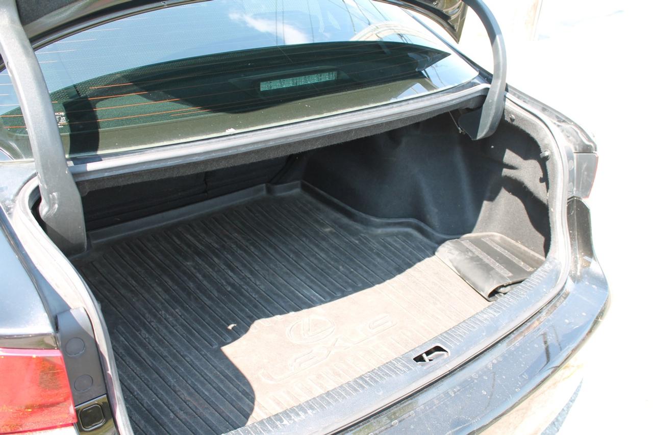 2015 Lexus IS 250 Photo