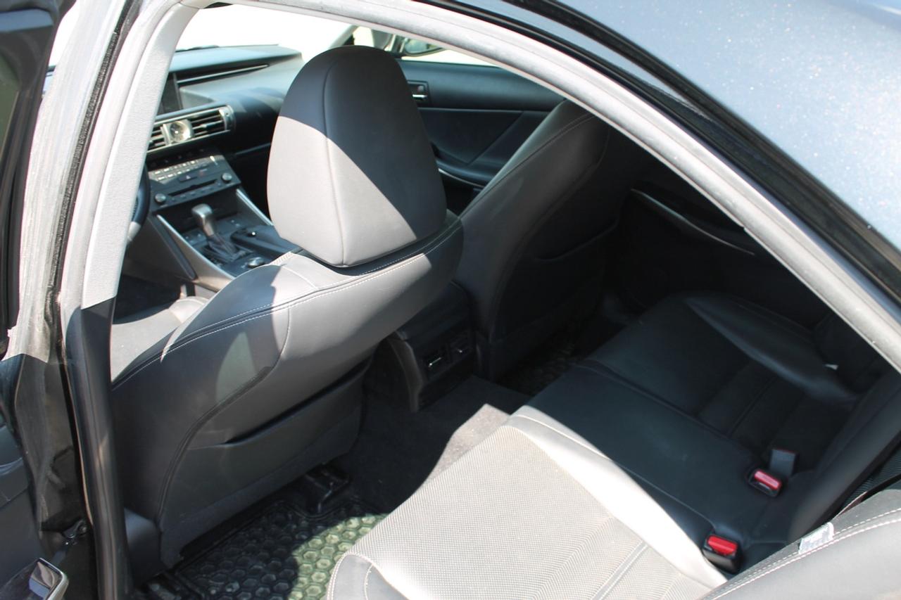 2015 Lexus IS 250 Photo
