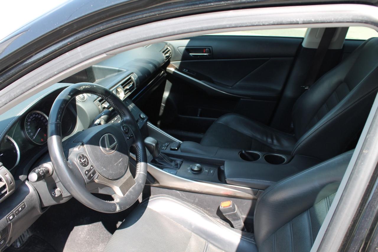 2015 Lexus IS 250 Photo