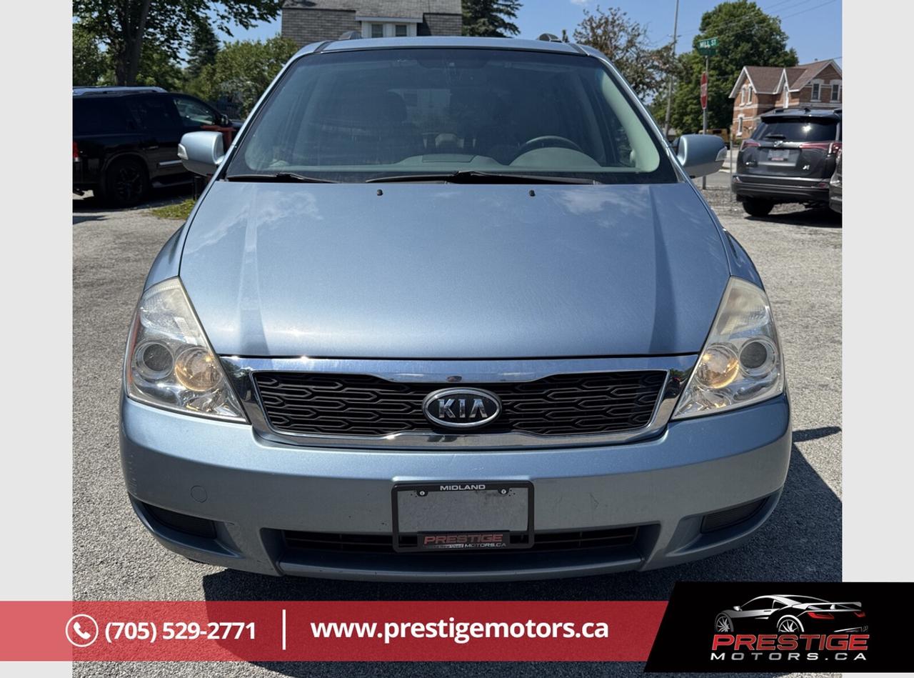 2012 Kia Sedona LX Photo