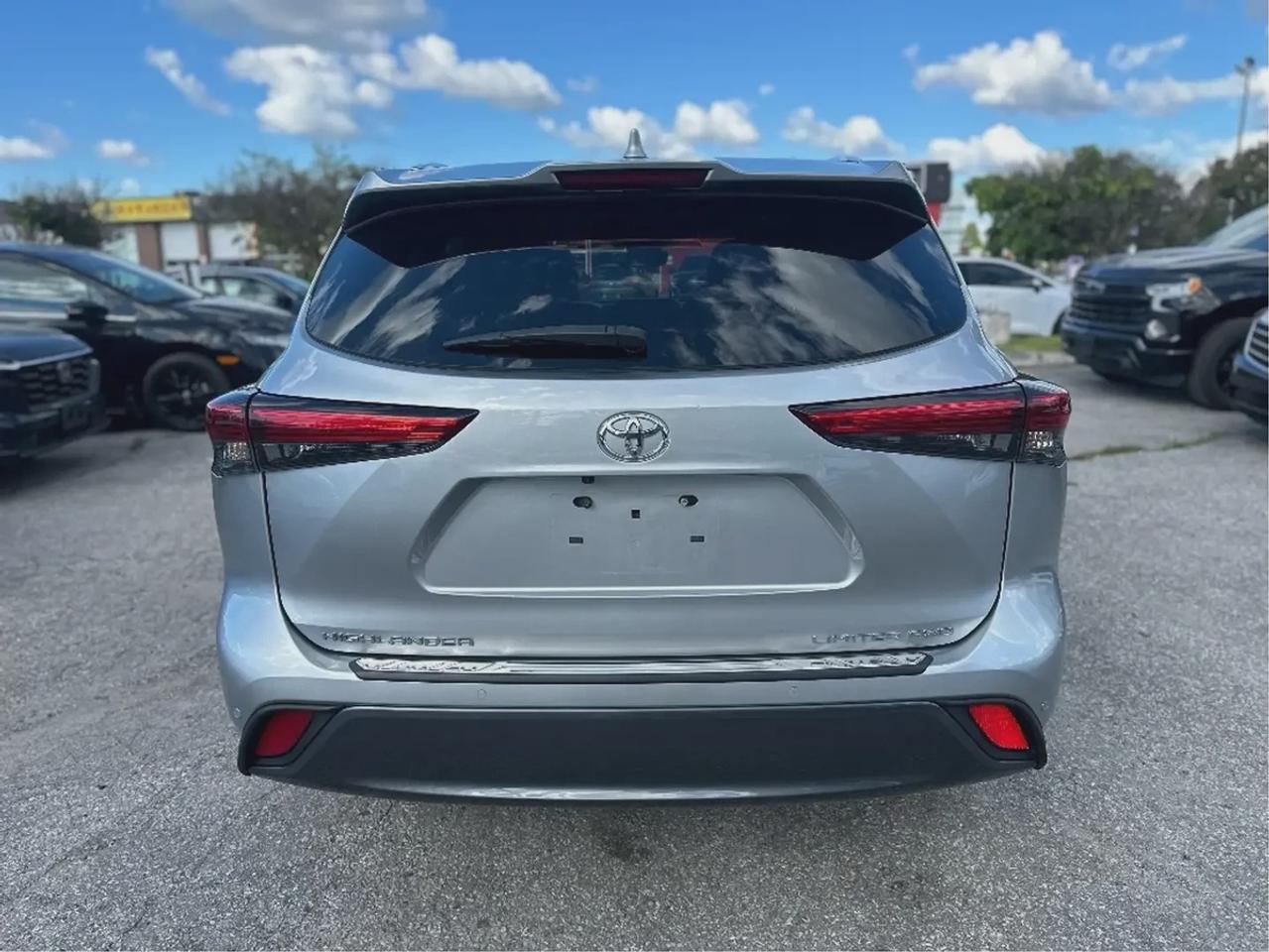 2021 Toyota Highlander LIMITED  Photo