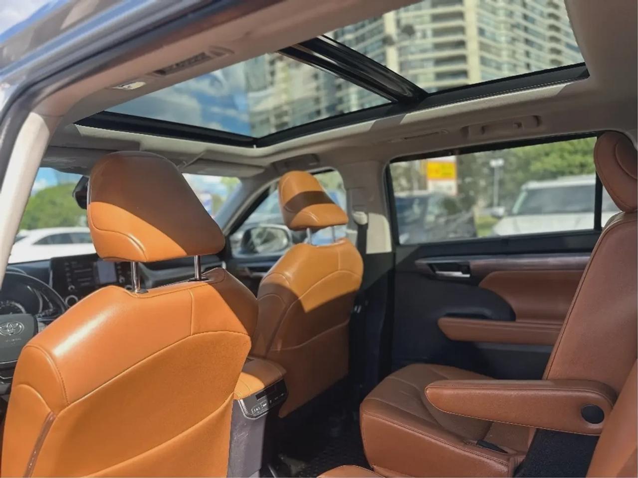 2021 Toyota Highlander LIMITED  Photo