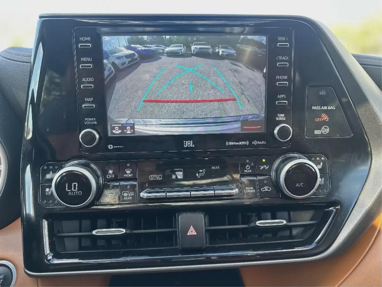 2021 Toyota Highlander LIMITED  Photo