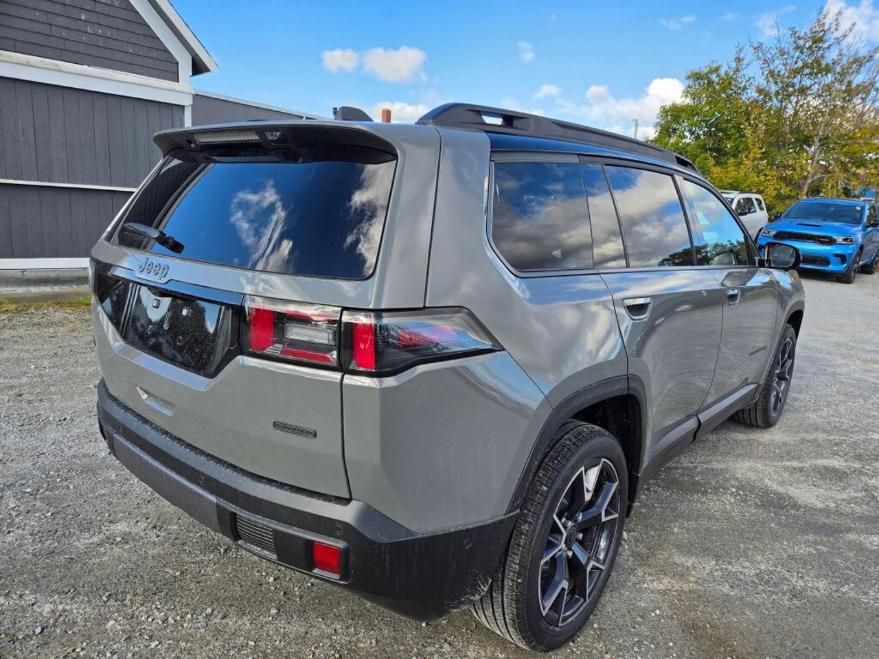 2026 Jeep Cherokee OVERLAND Photo