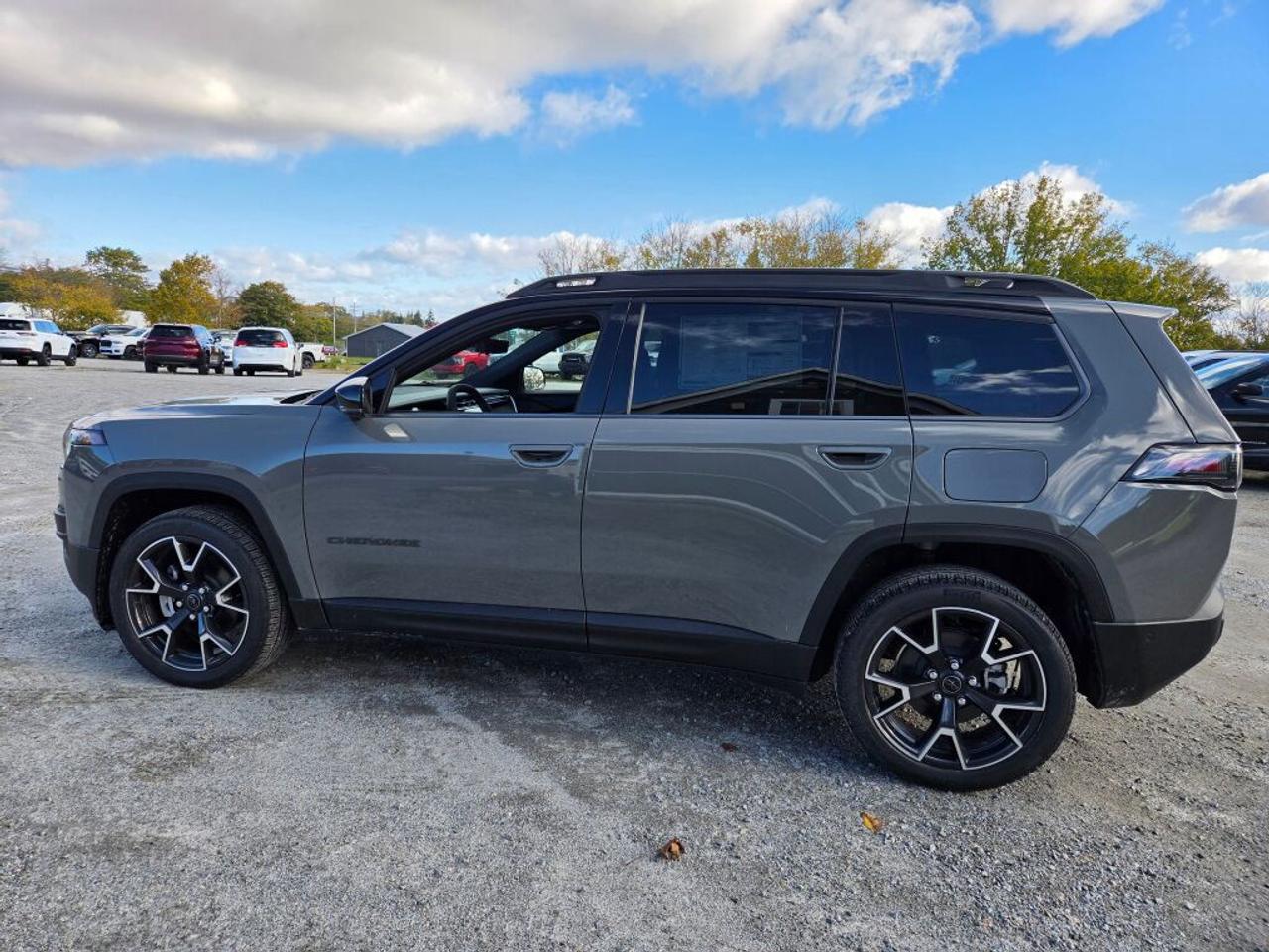 2026 Jeep Cherokee OVERLAND Photo