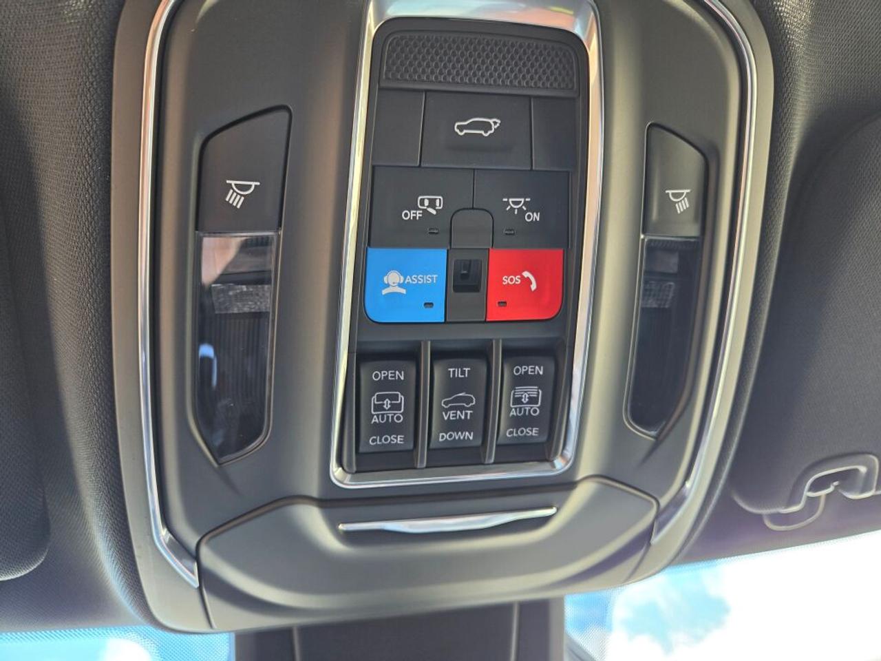 2026 Jeep Cherokee OVERLAND Photo