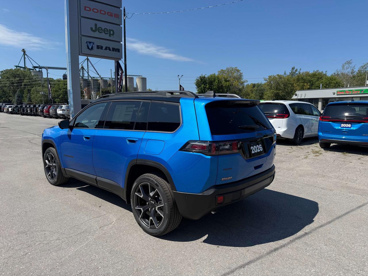 2026 Jeep Cherokee Overland 4X4 - Pano roof - Alpine sound Photo