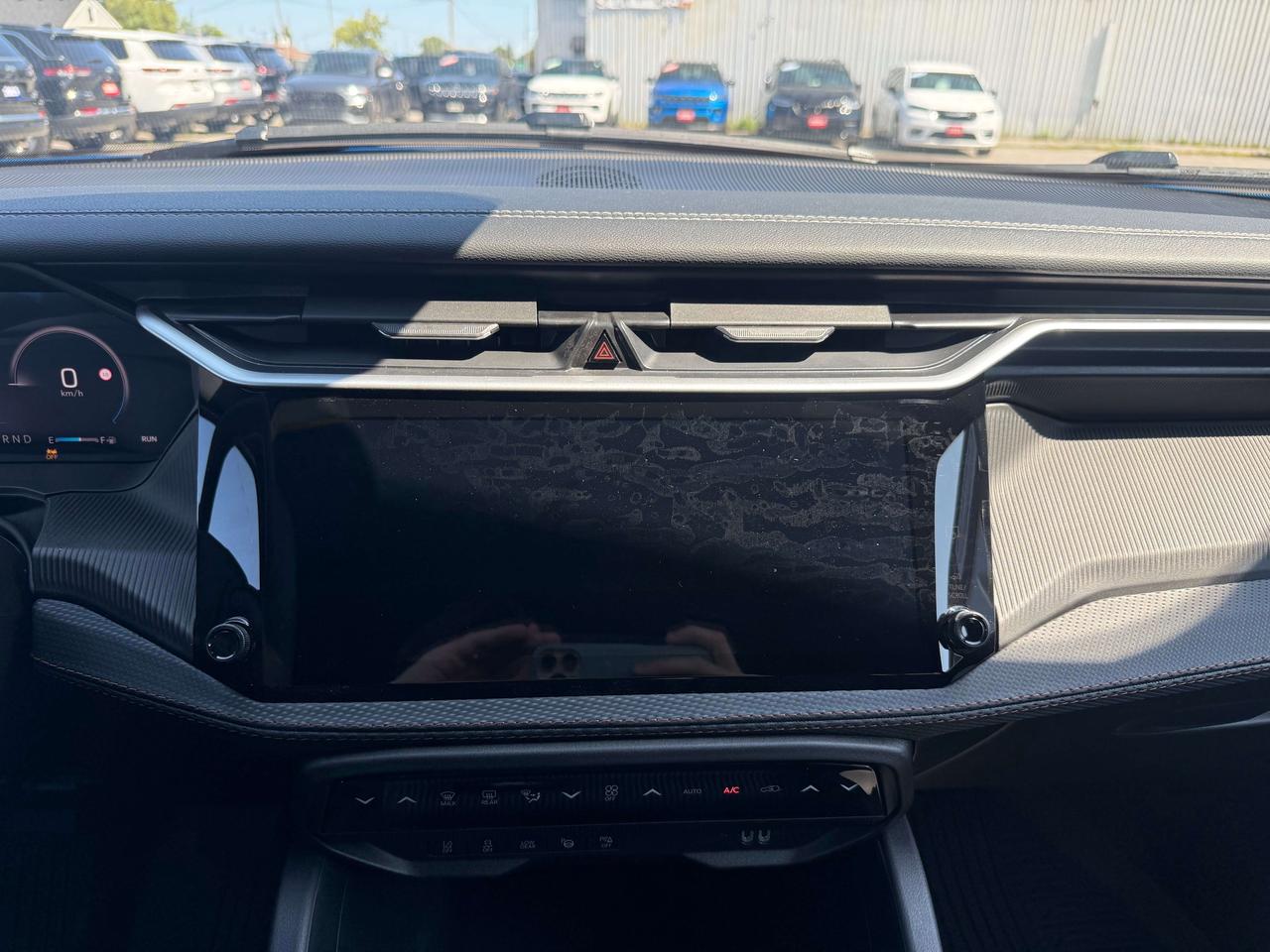 2026 Jeep Cherokee Overland 4X4 - Pano roof - Alpine sound Photo