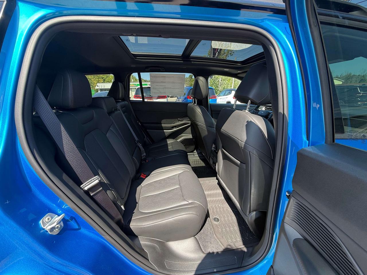 2026 Jeep Cherokee Overland 4X4 - Pano roof - Alpine sound Photo