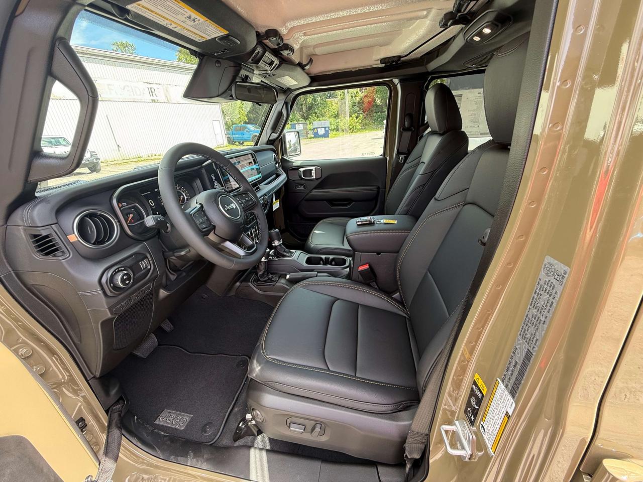 2026 Jeep Gladiator Sahara 4X4 Photo
