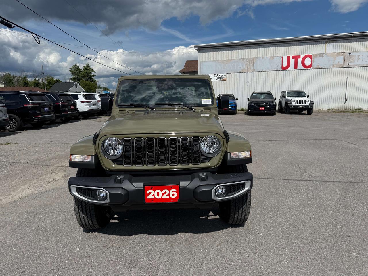 2026 Jeep Gladiator Sahara 4X4 Photo