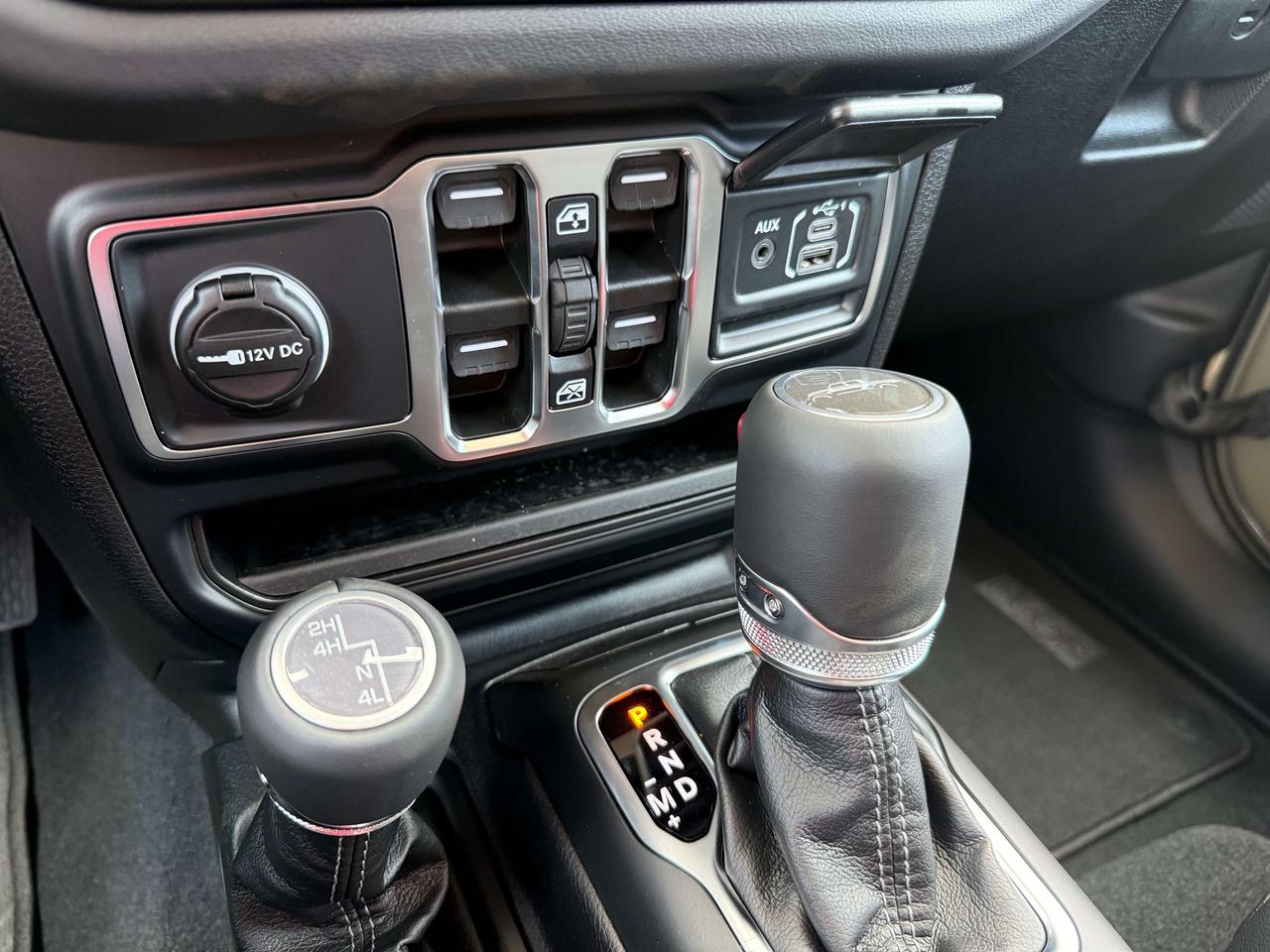 2026 Jeep Gladiator Sahara 4X4 Photo