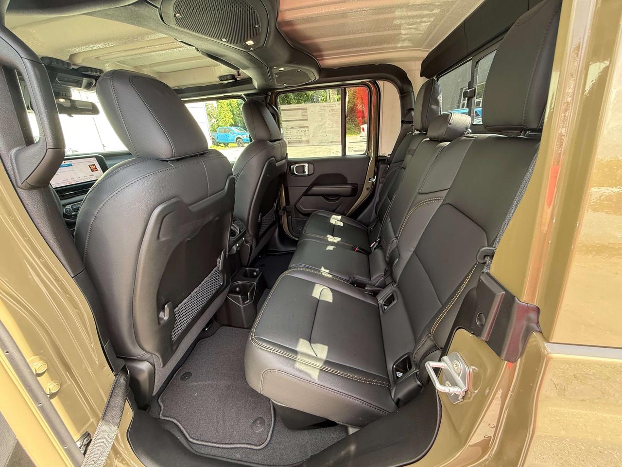 2026 Jeep Gladiator Sahara 4X4 Photo