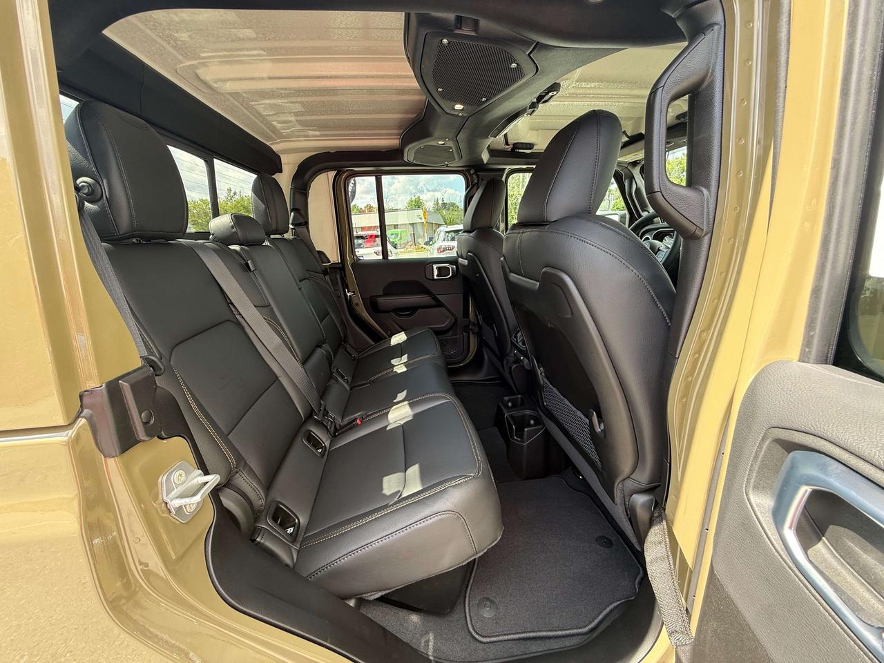 2026 Jeep Gladiator Sahara 4X4 Photo
