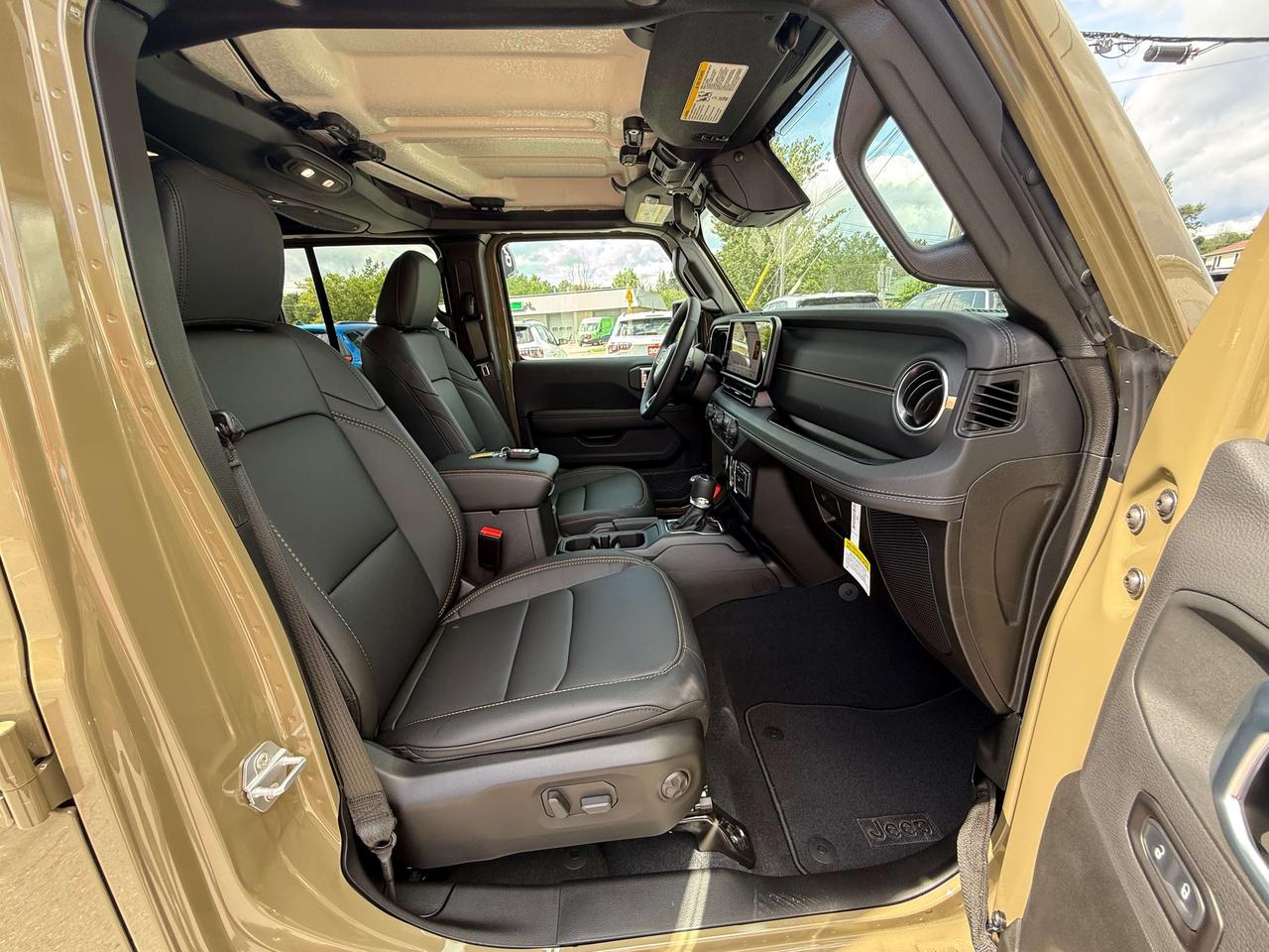 2026 Jeep Gladiator Sahara 4X4 Photo