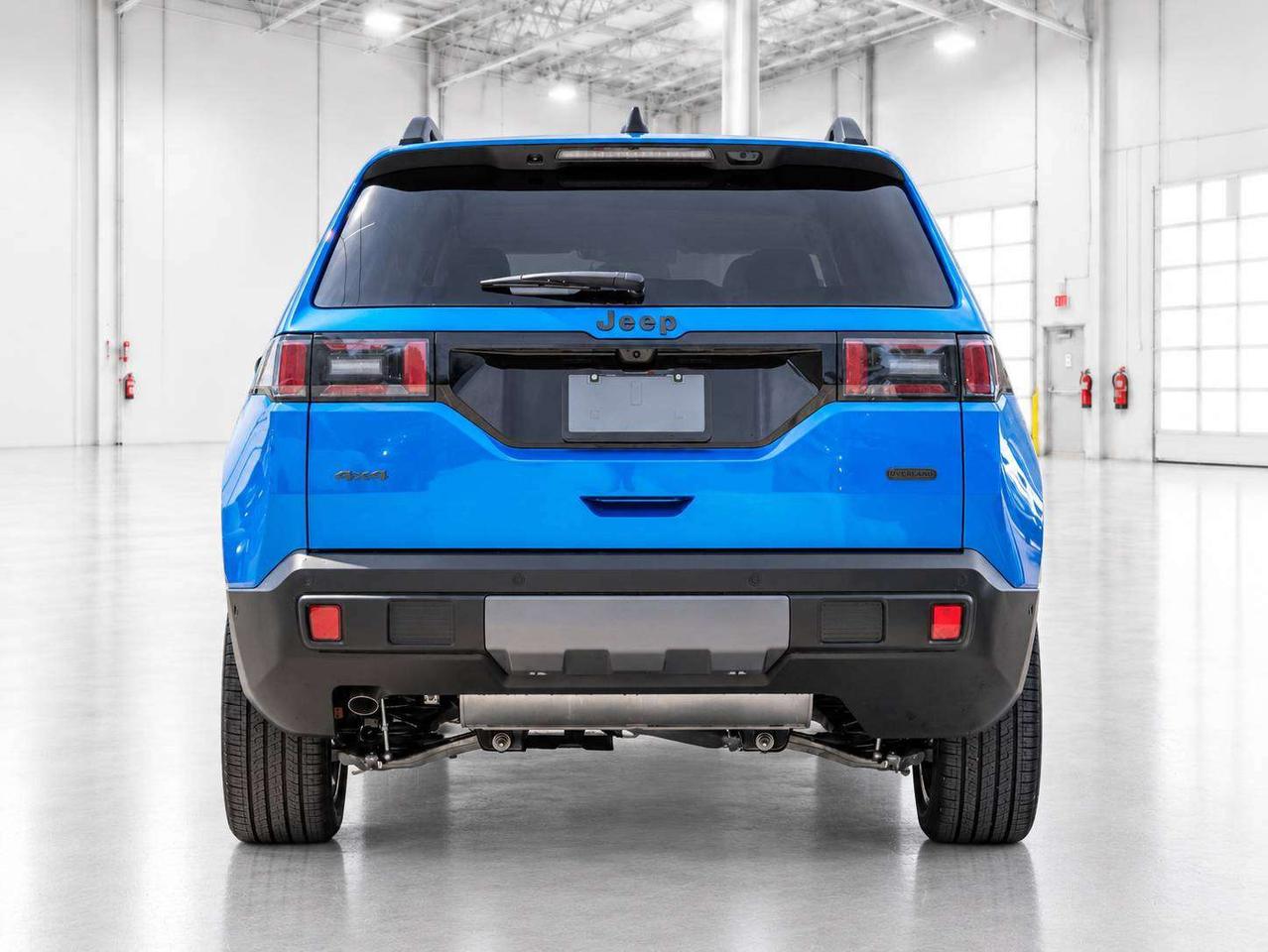 2026 Jeep Cherokee OVERLAND | Adv Pro Tech | 1.6L Turbo Hybrid Photo