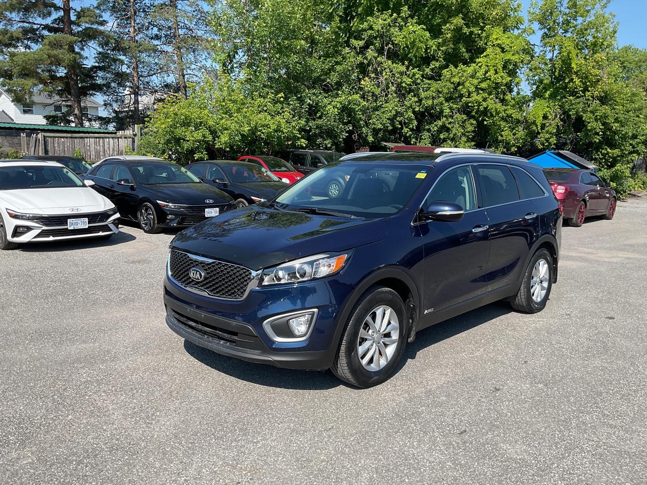 ???? 2.0L Turbo AWD  KIA SORENTO LX+ 2016  Adventure-ready with low mileage! ????<br><br>

With only 21,876 KMs on the odometer, this all-wheel drive Sorento delivers turbocharged performance and family-friendly versatility at an unbeatable price!<br><br>

? 2.0L 4-Cylinder Turbocharged Engine<br>
? All Wheel Drive<br>
? Backup Camera<br>
? Bluetooth Connectivity<br>
? Air Conditioning<br>
? Cruise Control<br>
? Full Power Group<br><br>

?? NO FEES! <span>(Just pay applicable taxes.)</span><br>
?? LOWEST PRICE GUARANTEED!<br><br>

?? 3 LOCATIONS TO SERVE YOU BETTER:<br>
?? RICHMOND: 1-888-416-2199<br>
?? KINGSTON: 1-888-508-3494<br>
?? NORTH BAY: 1-888-282-3560<br><br>

?? Visit <strong>WWW.MYCAR.CA</strong> to see this KIA SORENTO and more!<br>
?? Confidence, comfort, and value  all in one! ??