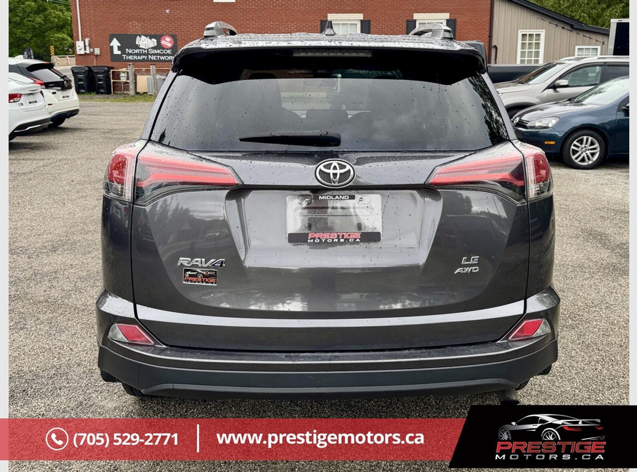 2017 Toyota RAV4 LE Photo