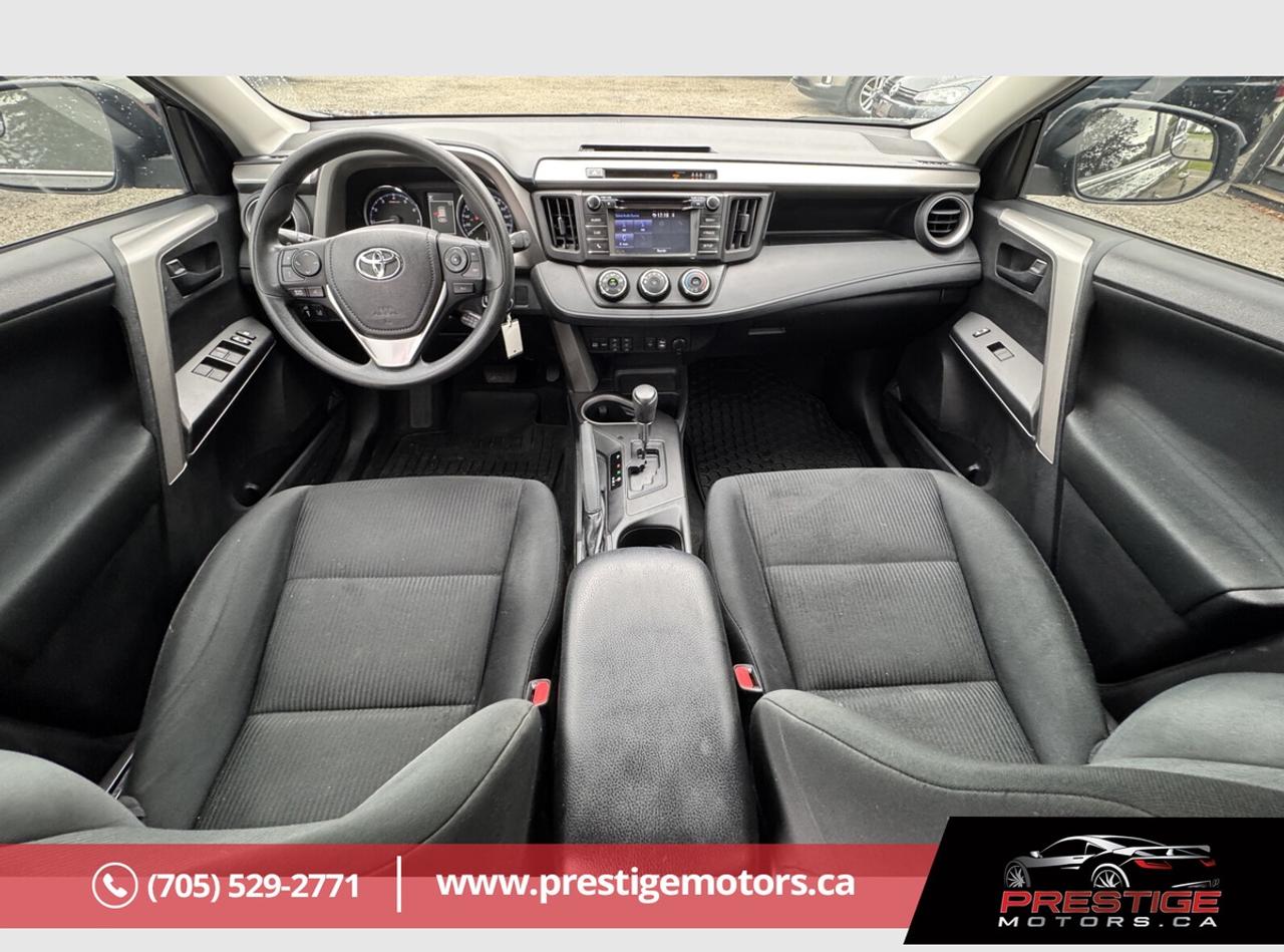 2017 Toyota RAV4 LE Photo
