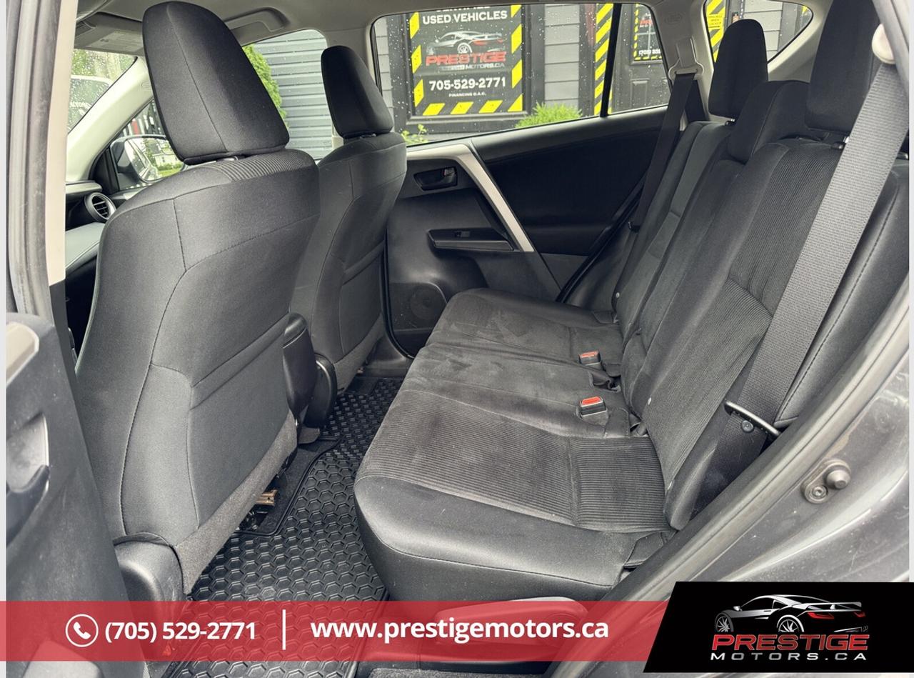 2017 Toyota RAV4 LE Photo