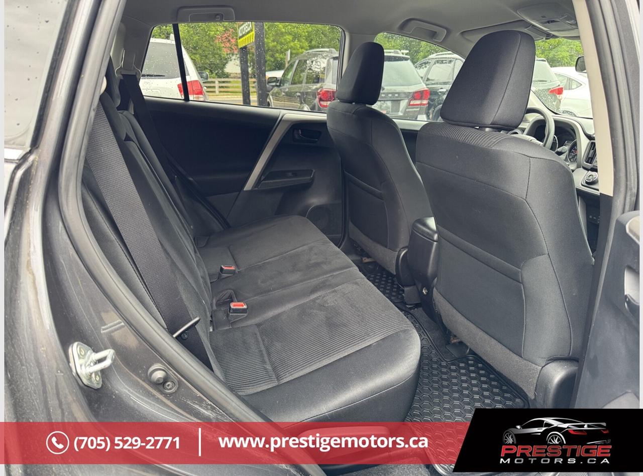 2017 Toyota RAV4 LE Photo