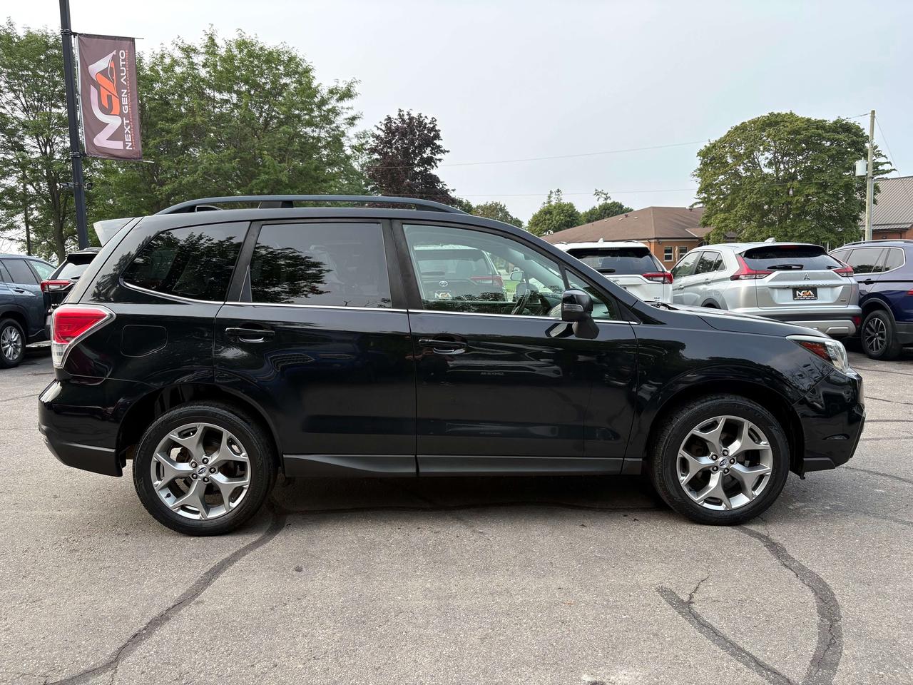 2017 Subaru Forester 2.5i Premier AWD EyeSight Nav Brown Leather Pano R Photo4