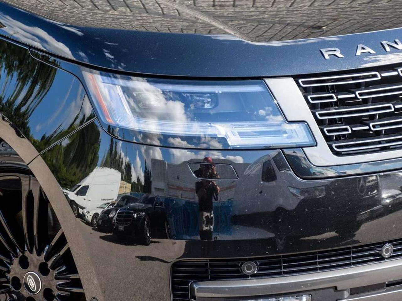 2023 Land Rover Range Rover P530 SE 4dr All-Wheel Drive Photo
