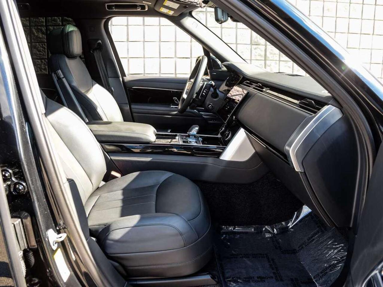2023 Land Rover Range Rover P530 SE 4dr All-Wheel Drive Photo