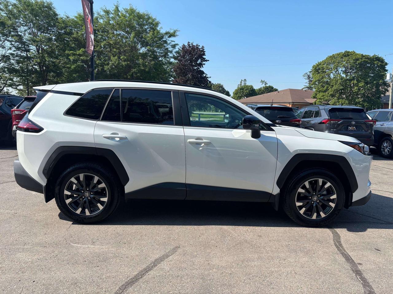 2026 Toyota RAV4 Limited HYBRID AWD One Owner Clean CARFAX Le Photo