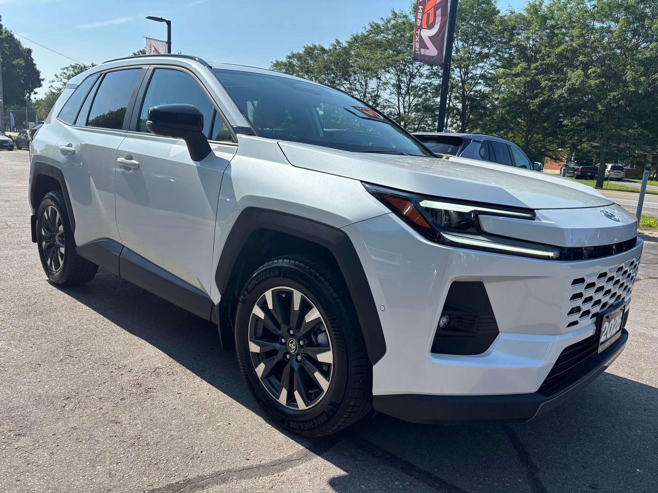 2026 Toyota RAV4 Limited HYBRID AWD One Owner Clean CARFAX Le Photo