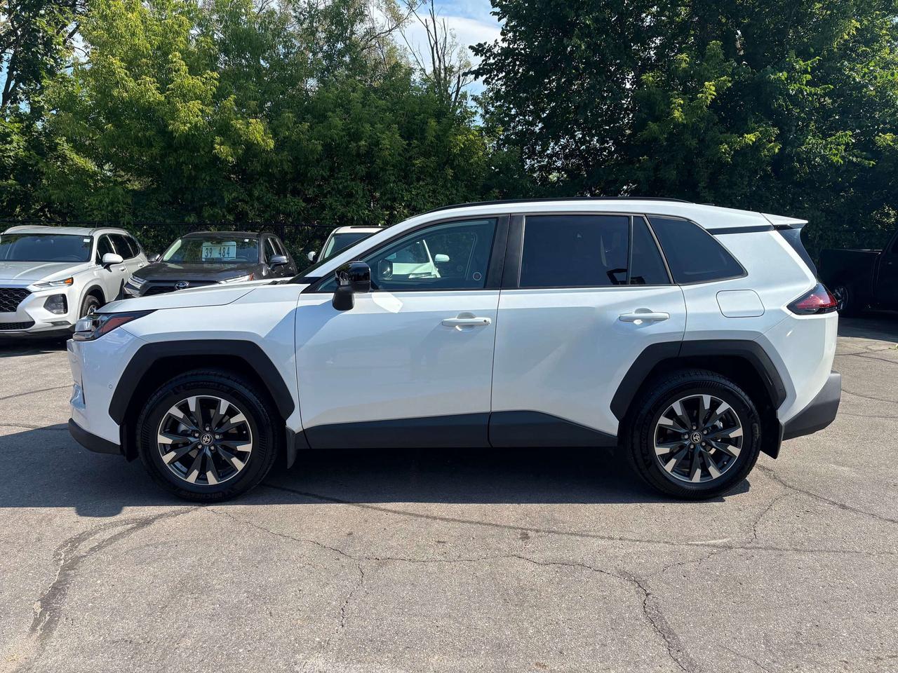 2026 Toyota RAV4 Limited HYBRID AWD One Owner Clean CARFAX Le Photo