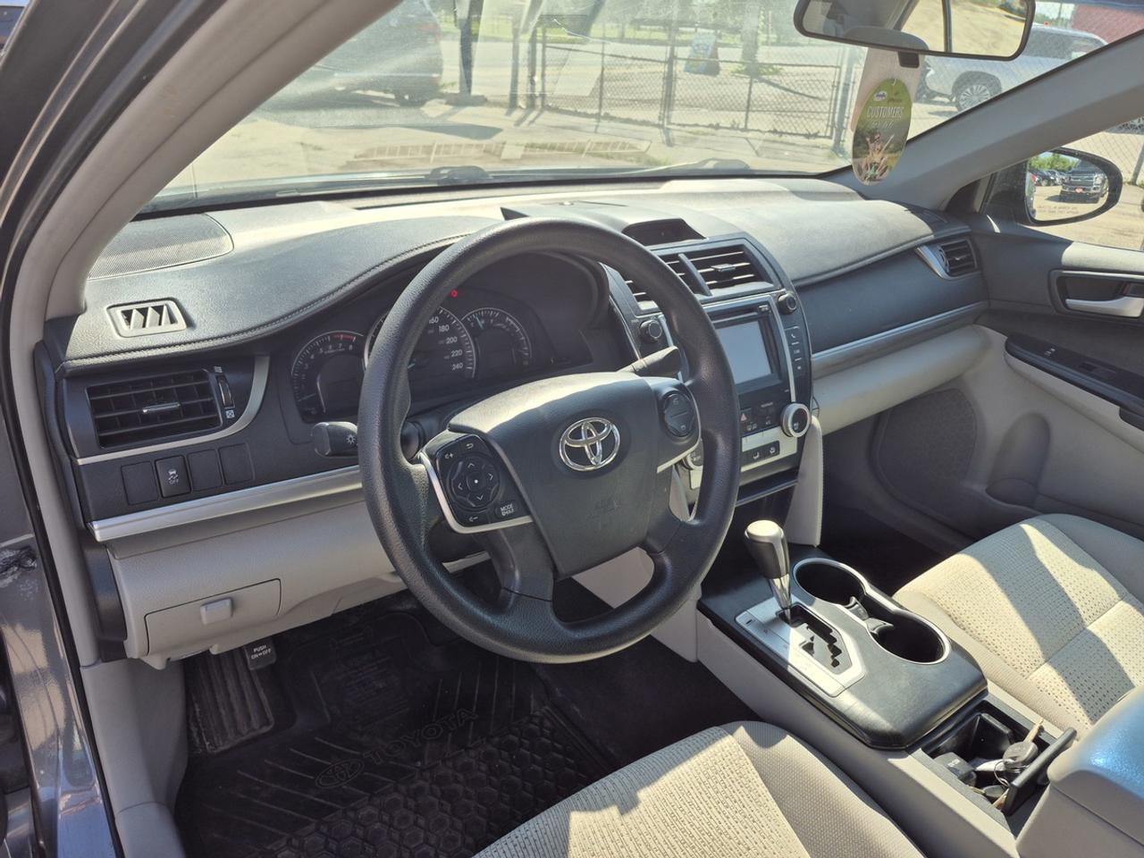 2012 Toyota Camry LE Photo