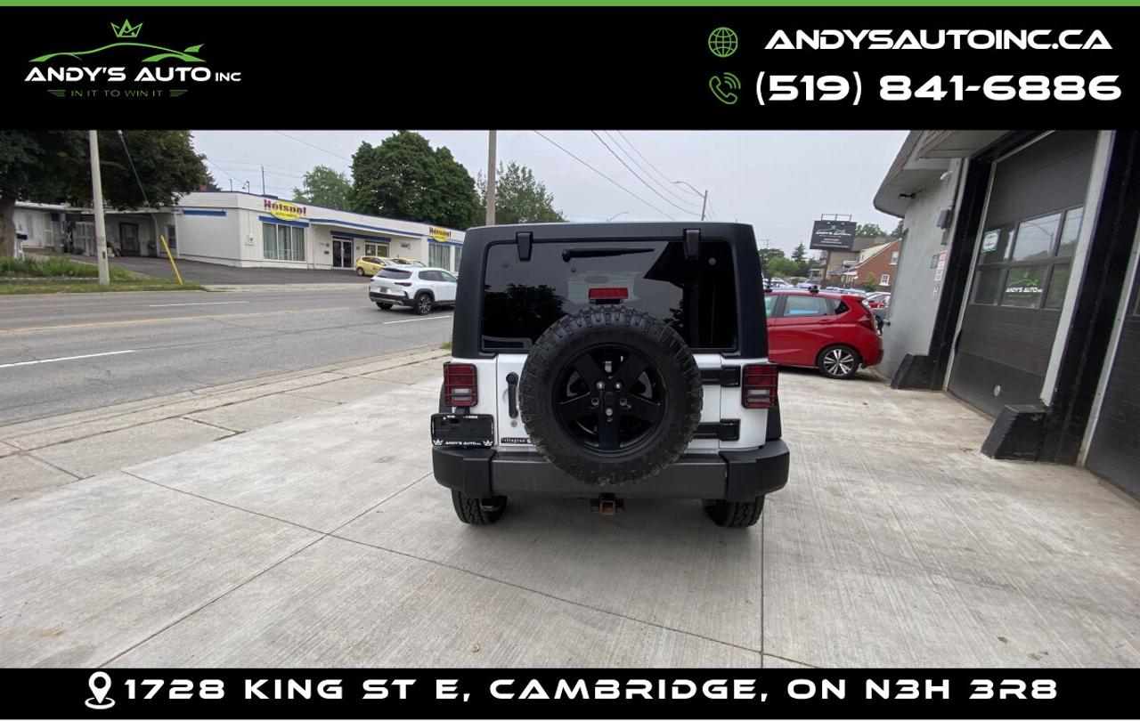 2016 Jeep Wrangler UNLIMITED SPORT ! AUTO ! 4X4 ! HARD AND S UNLIMITED SPORT ! AUTO ! 4X4 ! HARD AND SOFT TOP Photo