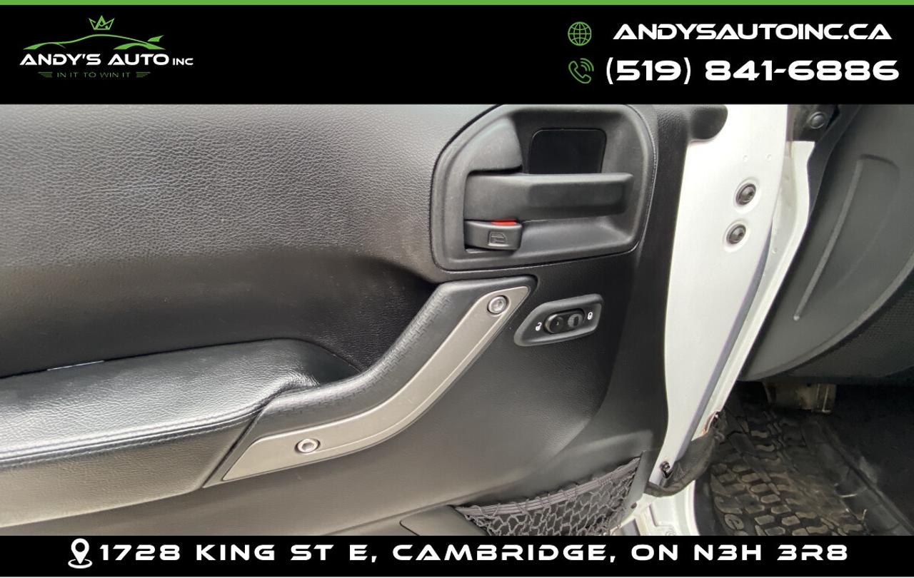 2016 Jeep Wrangler UNLIMITED SPORT ! AUTO ! 4X4 ! HARD AND S UNLIMITED SPORT ! AUTO ! 4X4 ! HARD AND SOFT TOP Photo