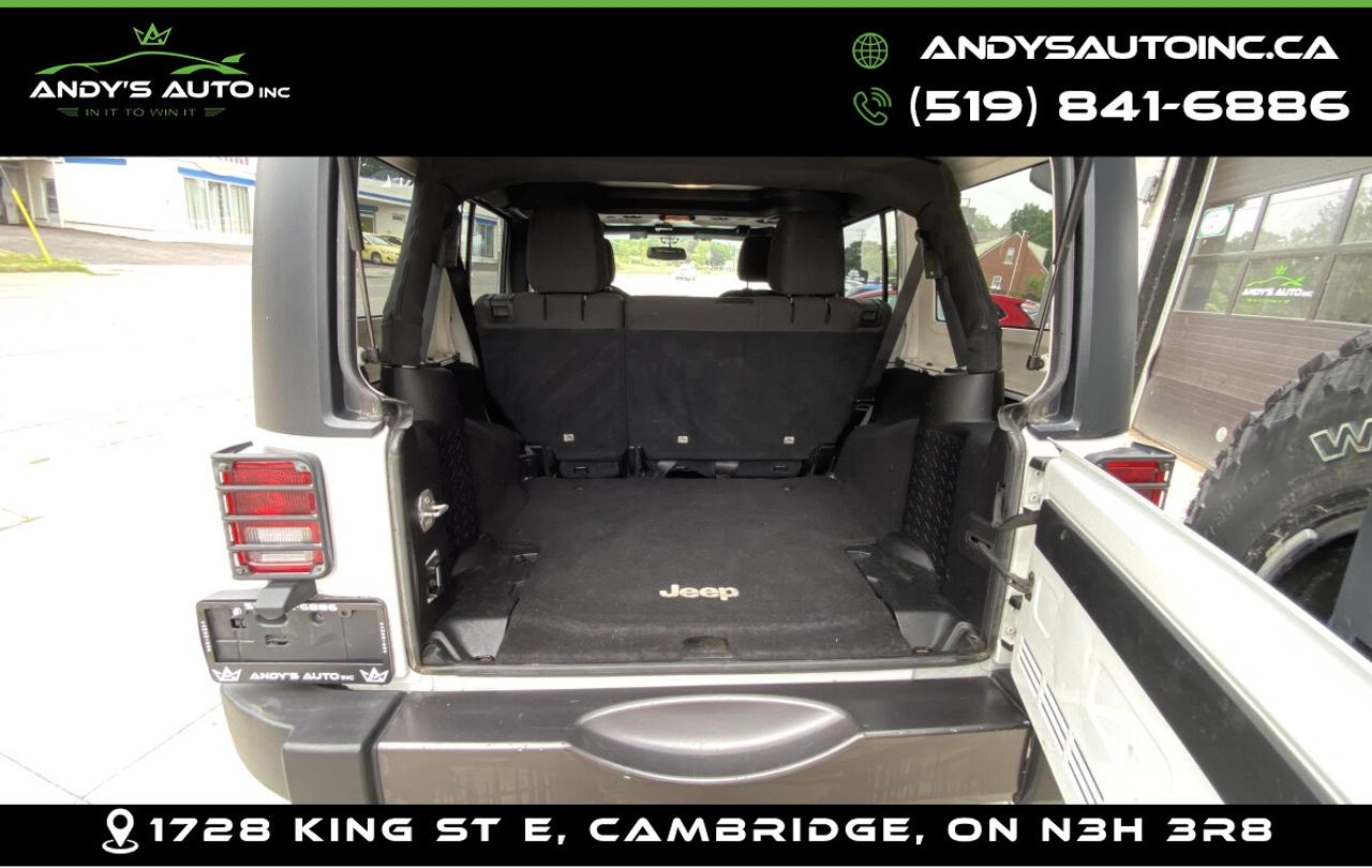2016 Jeep Wrangler UNLIMITED SPORT ! AUTO ! 4X4 ! HARD AND S UNLIMITED SPORT ! AUTO ! 4X4 ! HARD AND SOFT TOP Photo