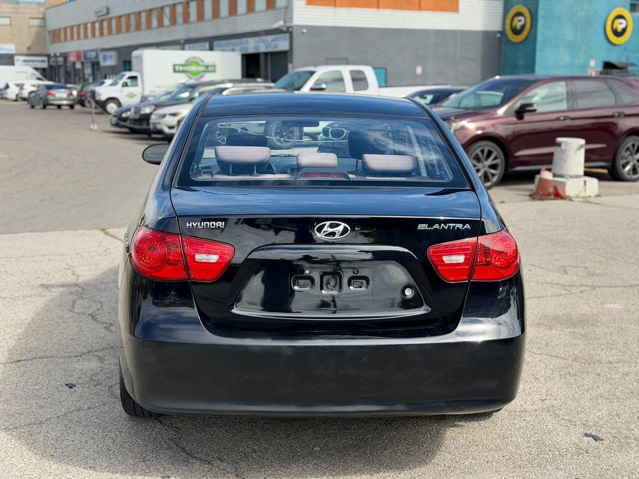2009 Hyundai Elantra GLS Photo2