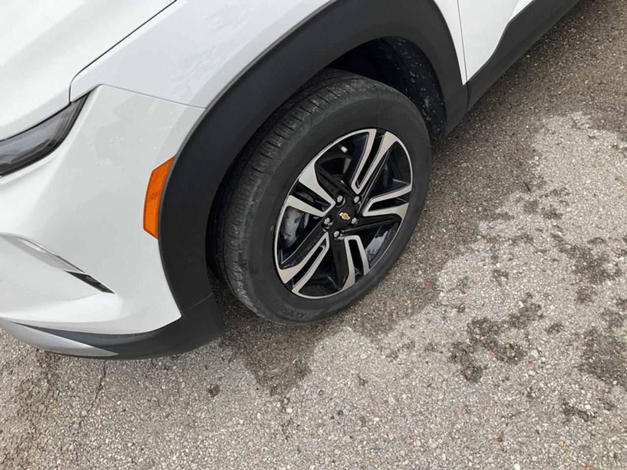 2024 Chevrolet TrailBlazer LT AWD Photo1