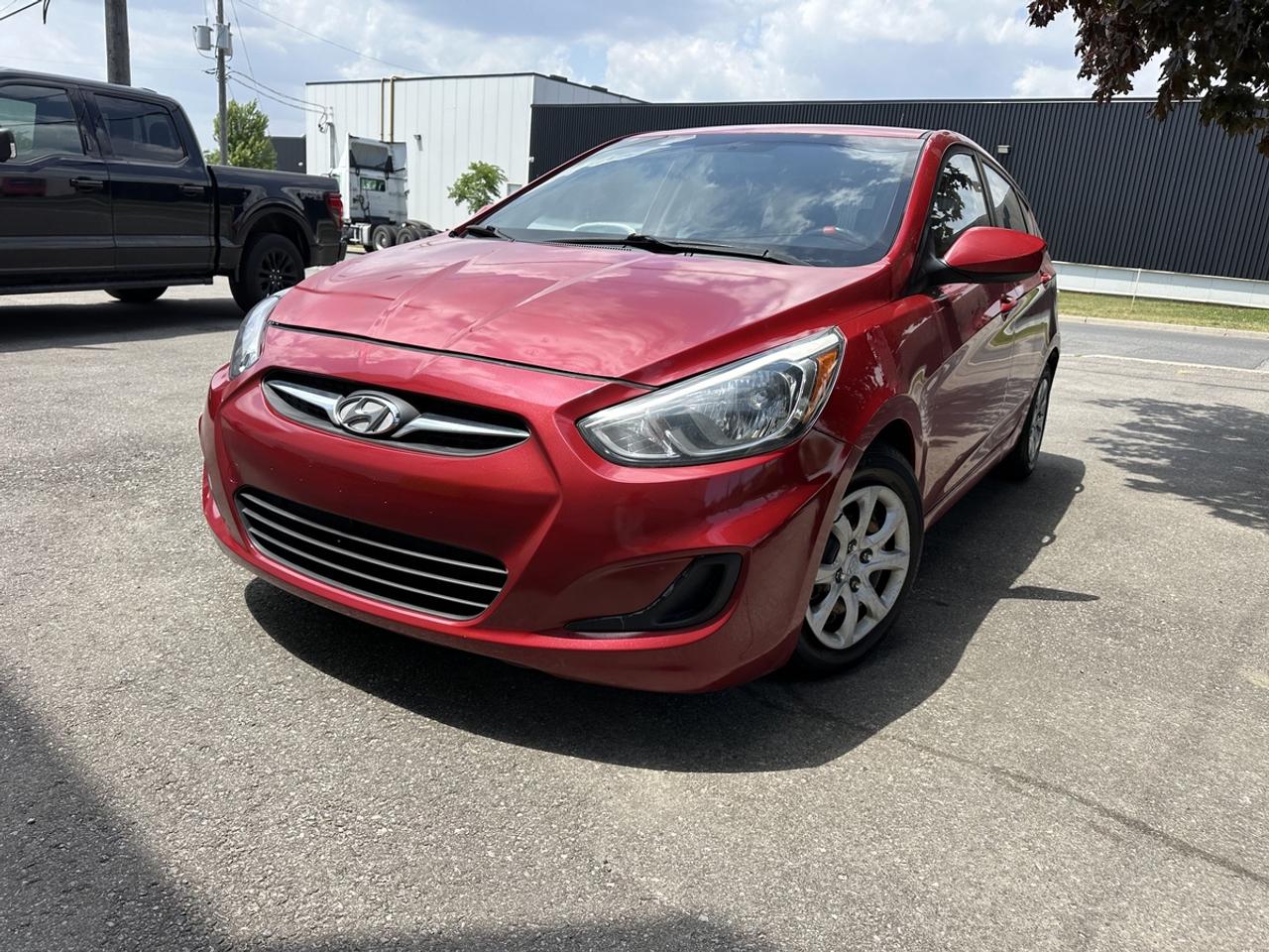 2016 Hyundai Accent SE Photo5