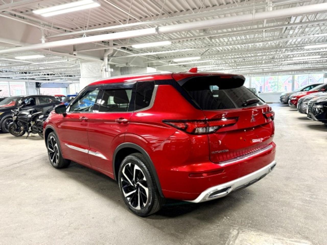 2024 Mitsubishi Outlander GT 4dr S-AWC Photo